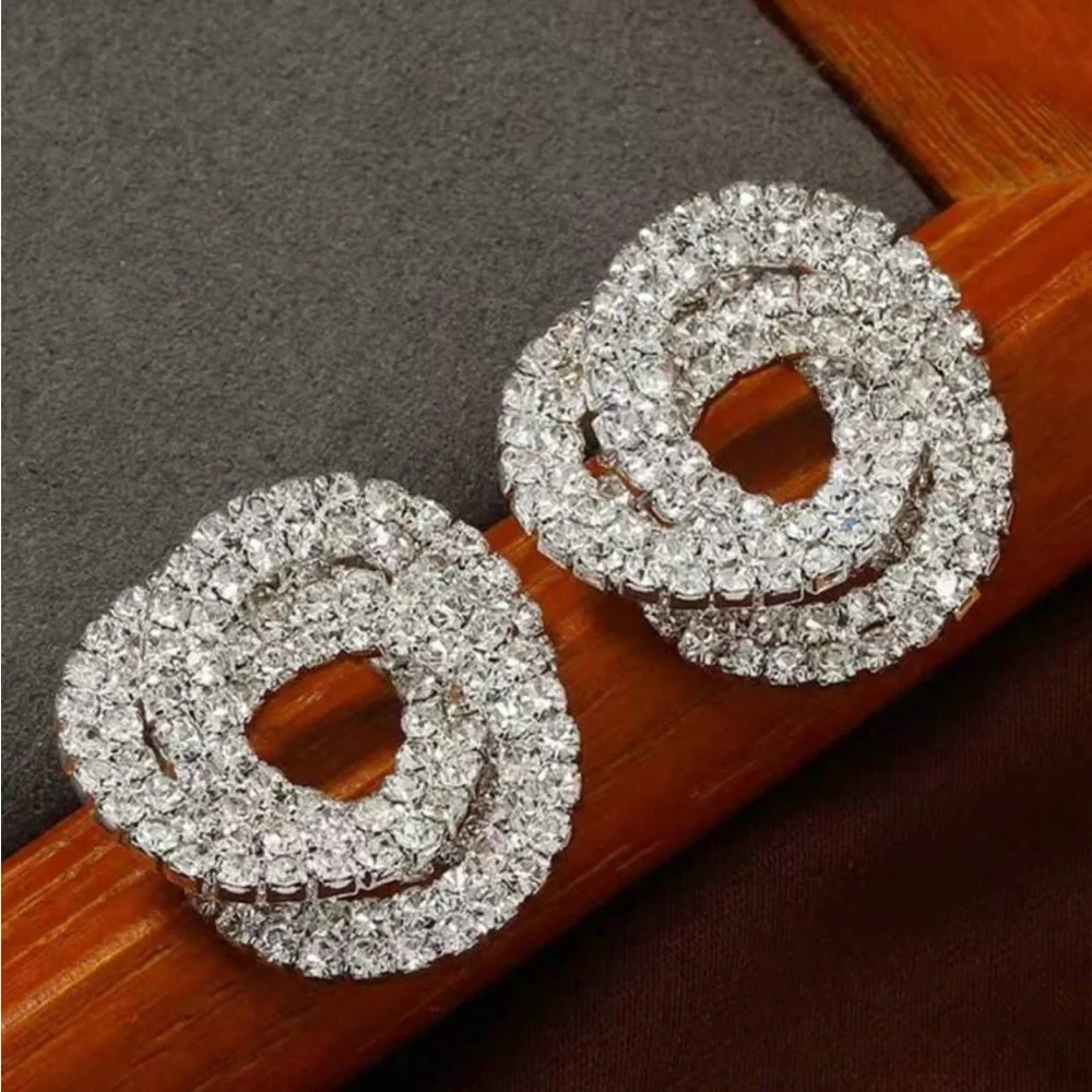 Sparkling Silver Crystal Circle Stud Earrings - Women Jewelry